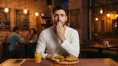 Psykologer förklarar vilken bordsskick som avslöjar en dum person – kom ihåg detta en gång för alla